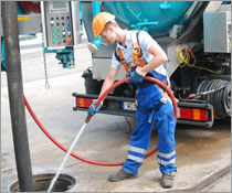 SAUG- UND SPÜLARBEITEN